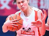 星空体育官网-后卫发威！杨氏姐妹合砍20+12王思雨屡秀妙传抢眼的简单介绍
