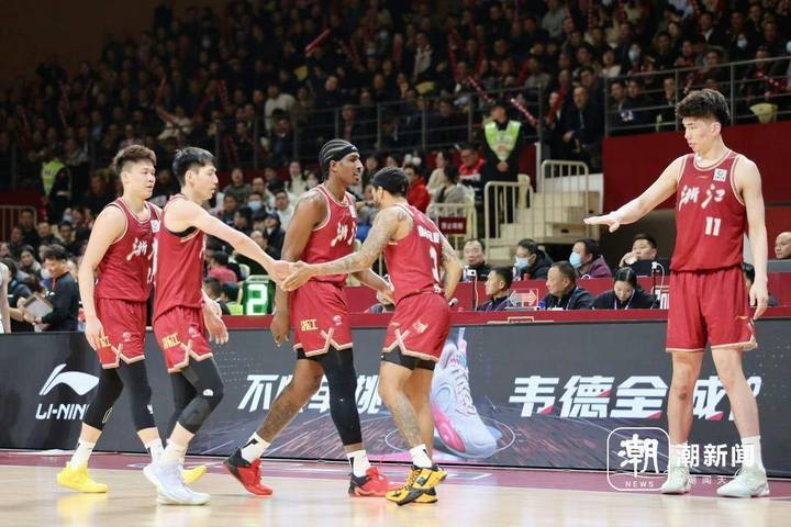 包含浙江稠州队再战江苏男篮，实力相当胜负难测的词条