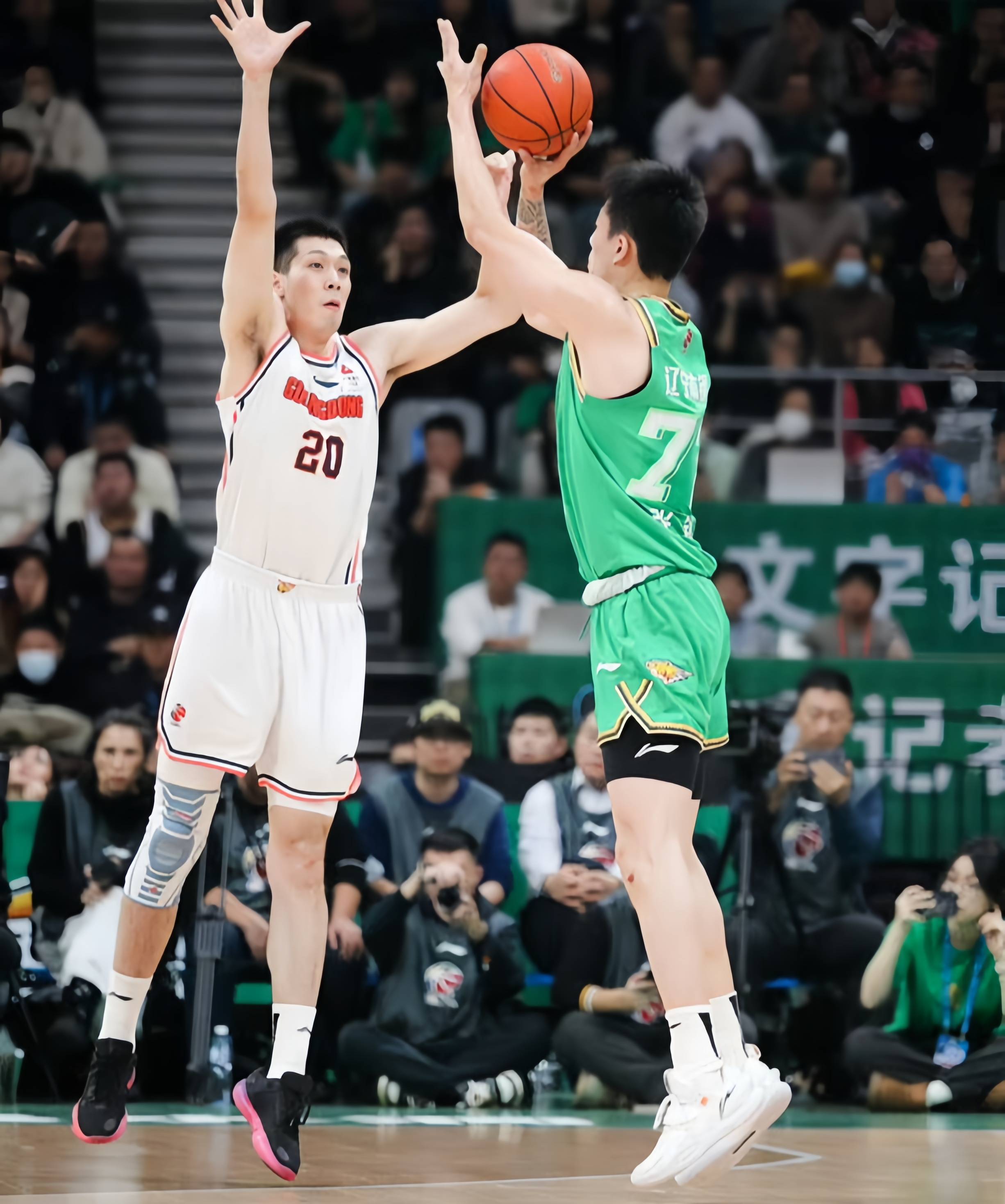包含男篮热身赛回顾：周琦16分9篮板，中国不敌斯洛文尼亚的词条