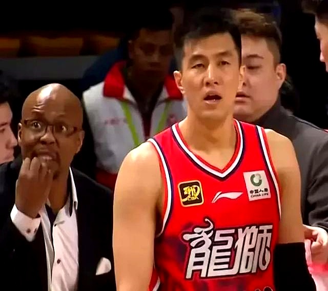 包含东北老牌球队迎来强援！2国脚+1外援加盟，百场旧将回归，全力保级的词条