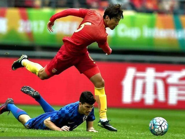 包含河北华夏幸福外援积极备战强敌的词条