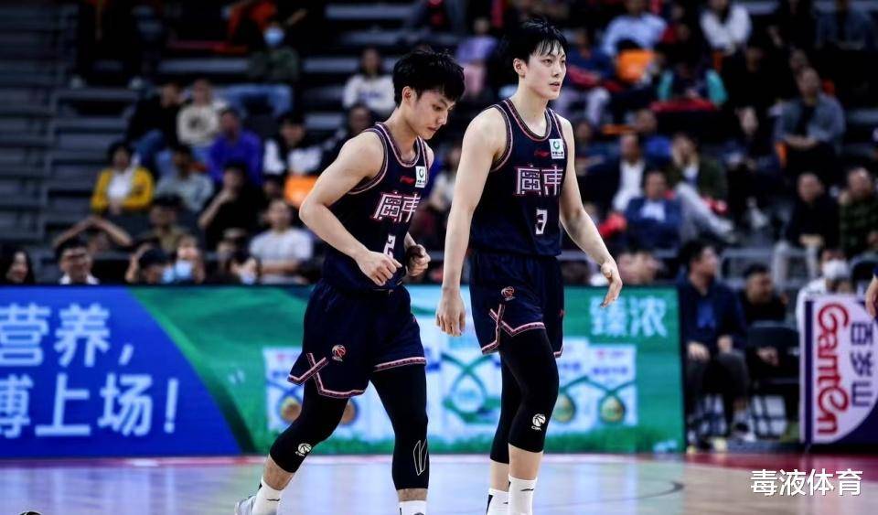 本土后防火线顽强，外援前场连得三分球